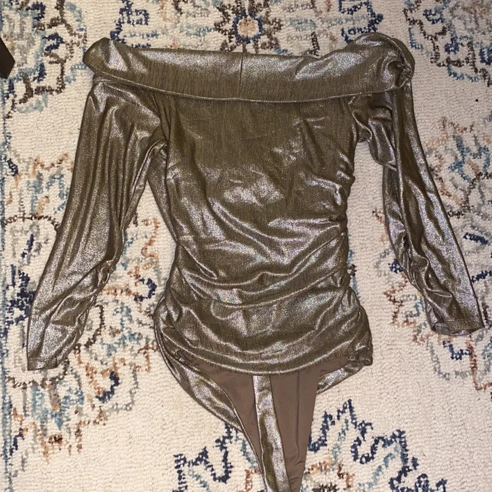MAJORELLE Cypress Bodysuit Metallic Bronze Taupe Off Shoulder OnePiece Party Top - Picture 6 of 12